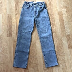 Abercrombie Ultra High Rise 90s Straight Jean 24S